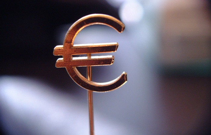 Euro Bölgesi büyüme beklentisinde sert düşüş