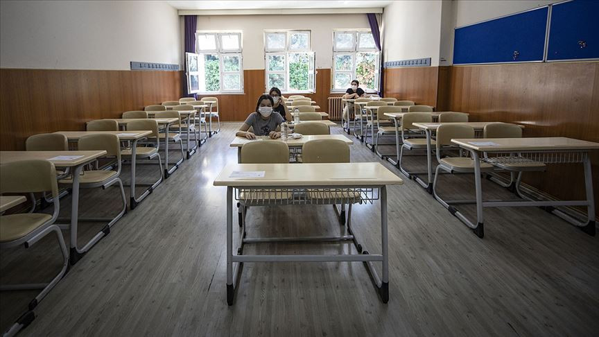 Türkiye'de yüz yüze eğitim uygulaması genişletildi - İşte dünyadaki örnekler