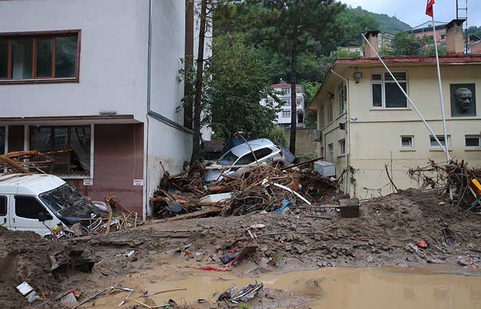 Giresun'u sel vurdu: 4 can kaybı | Gündem haberleri