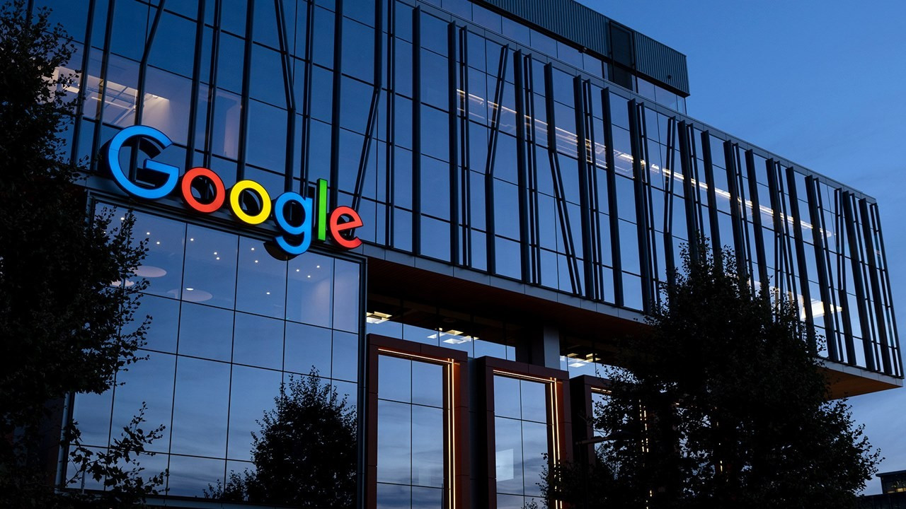 Google'dan Bharti Airtel'e 1 milyar dolar yatırım