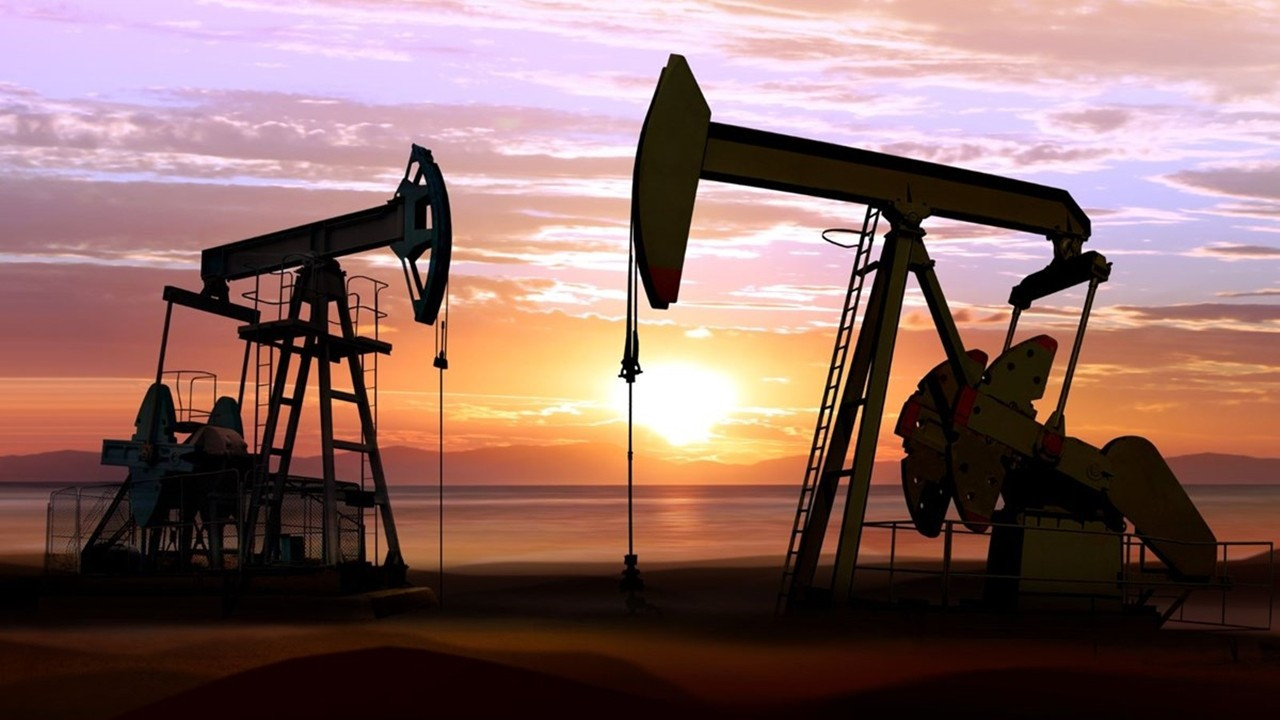 OPEC+ petrol üretimini artırma kararı aldı