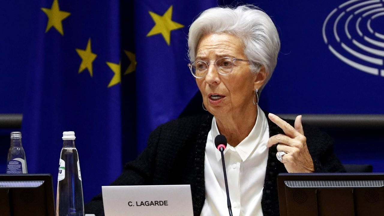 Lagarde: Ekonomik toparlanma gecikebilir
