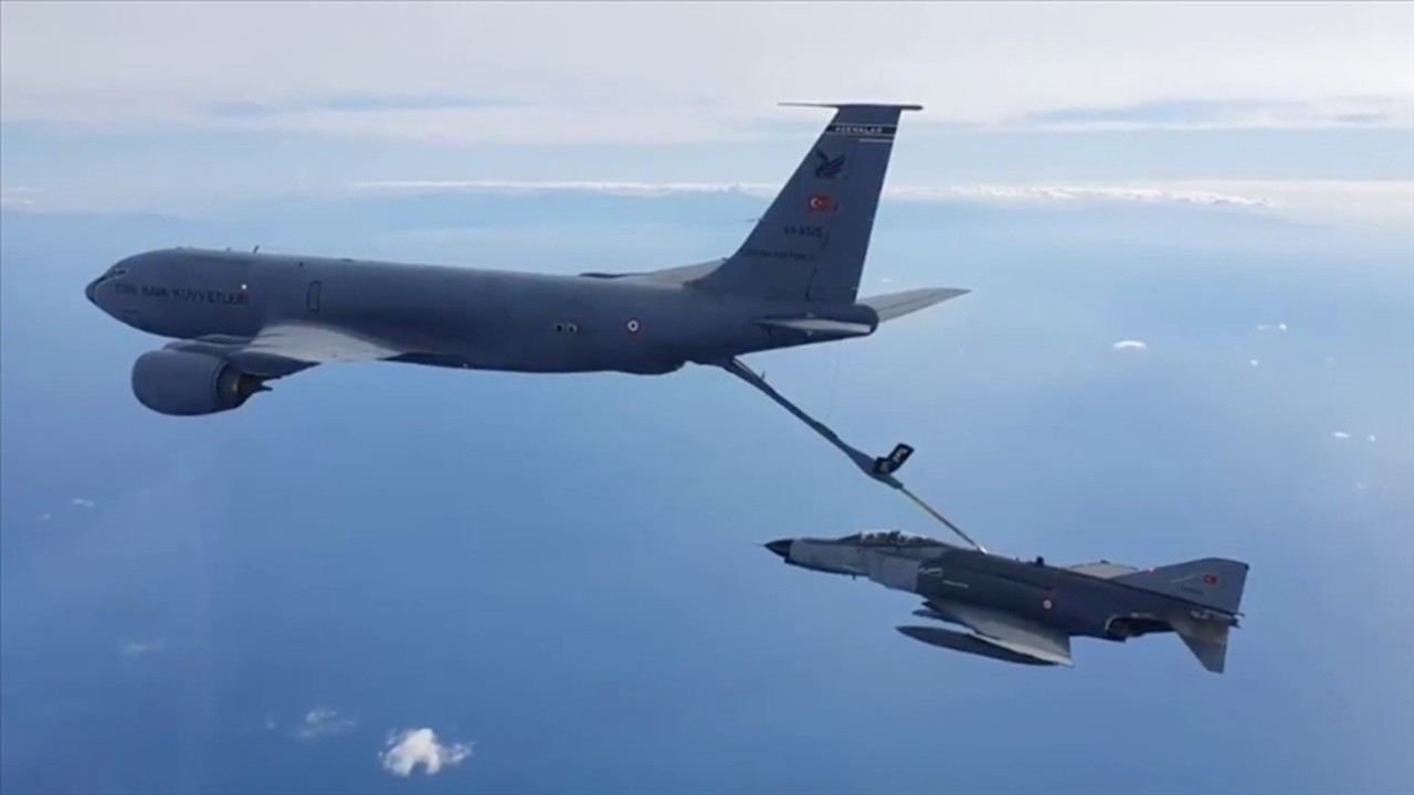 MSB: Hava Kuvvetleri Komutanlığı uçakları Doğu Akdeniz'de eğitim uçuşu yaptı