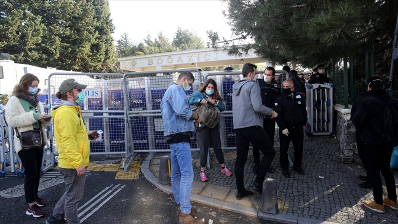 Boğaziçi Üniversitesinde gözaltına alınan 108 kişi serbest bırakıldı