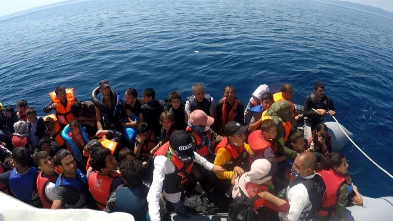 İngiltere gitmek isteyen dört göçmen Manş Denizi'nde hayatını kaybetti