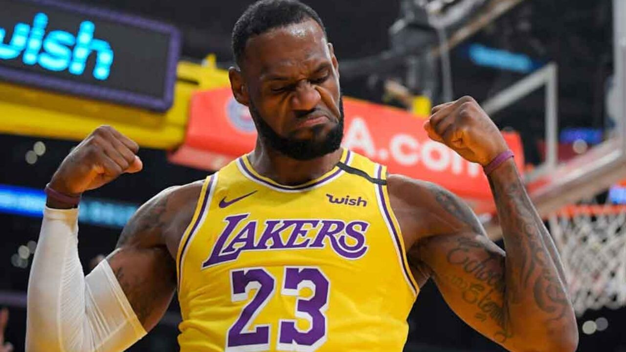 Lebron James 35 Bin Kulubune Girdi Dunya Gazetesi