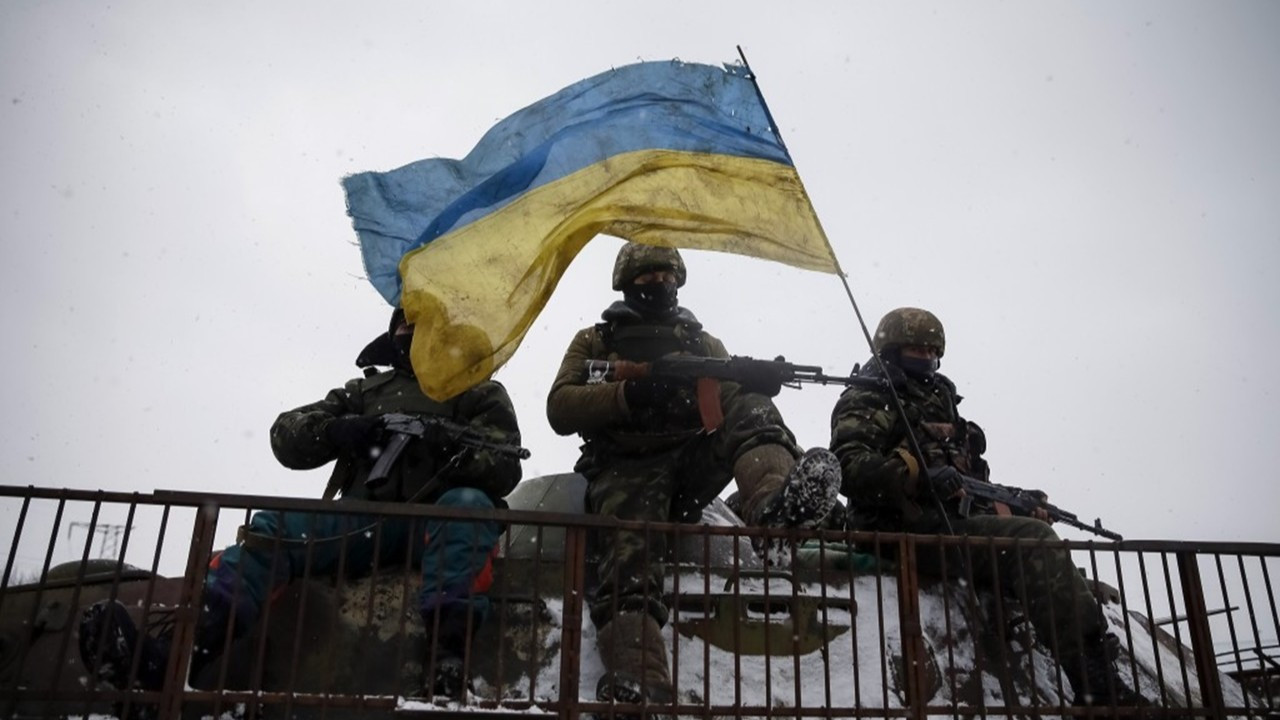 Ukrayna'dan Kırım yakınlarında askeri tatbikat