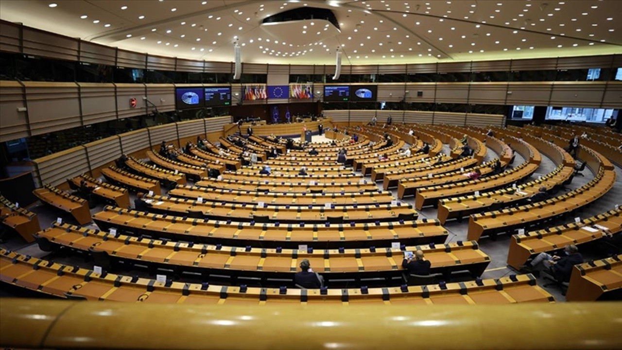 Avrupa Parlamentosunda milletvekili sayısı 720'ye çıkarıldı