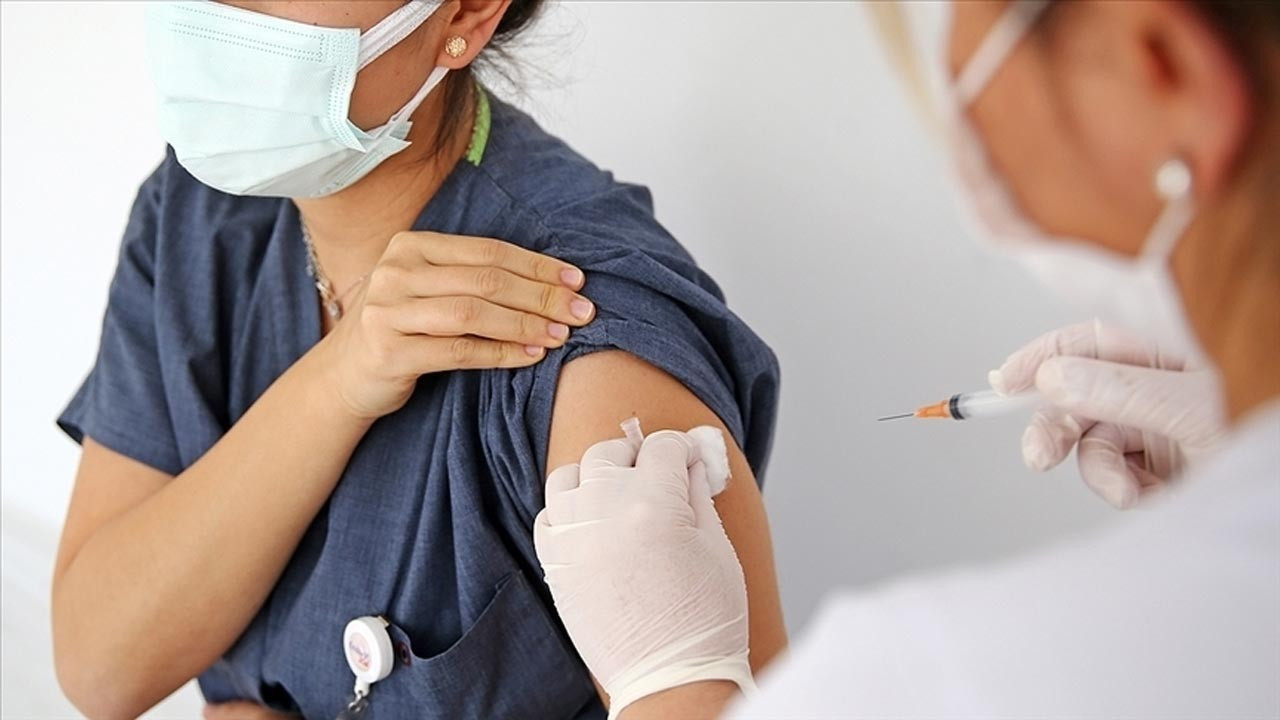 Bakan Koca: Aşı ile salgının etkisini gündemimizden çıkaracağız