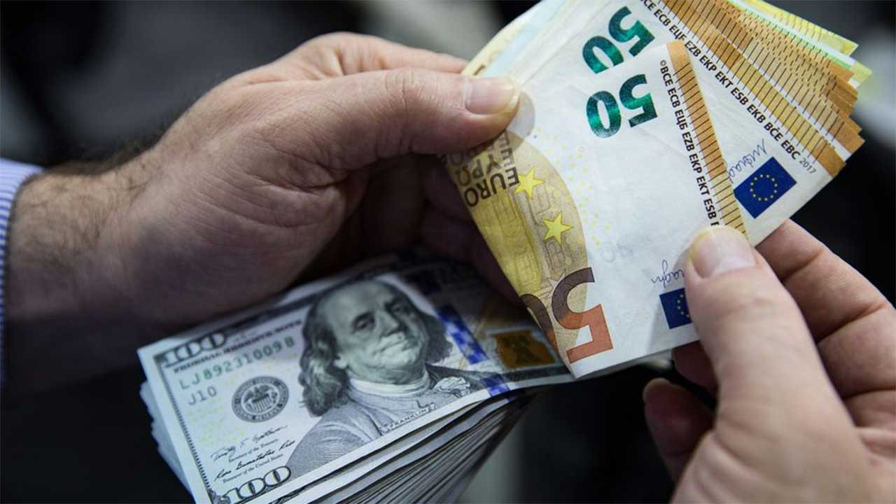 Dolar ve euroda yükseliş yüzde 4'e dayandı