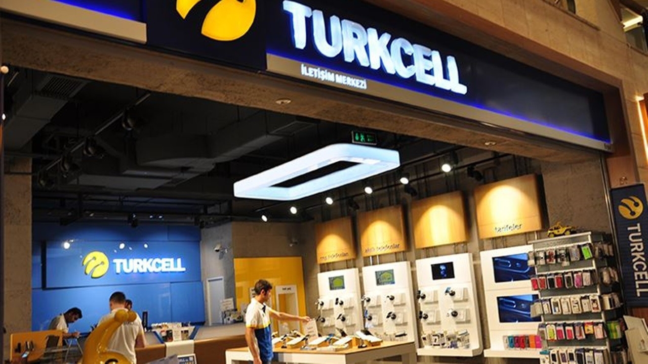 Turkcell, kârda yüzde 129 gelirde yüzde 77 büyüdü