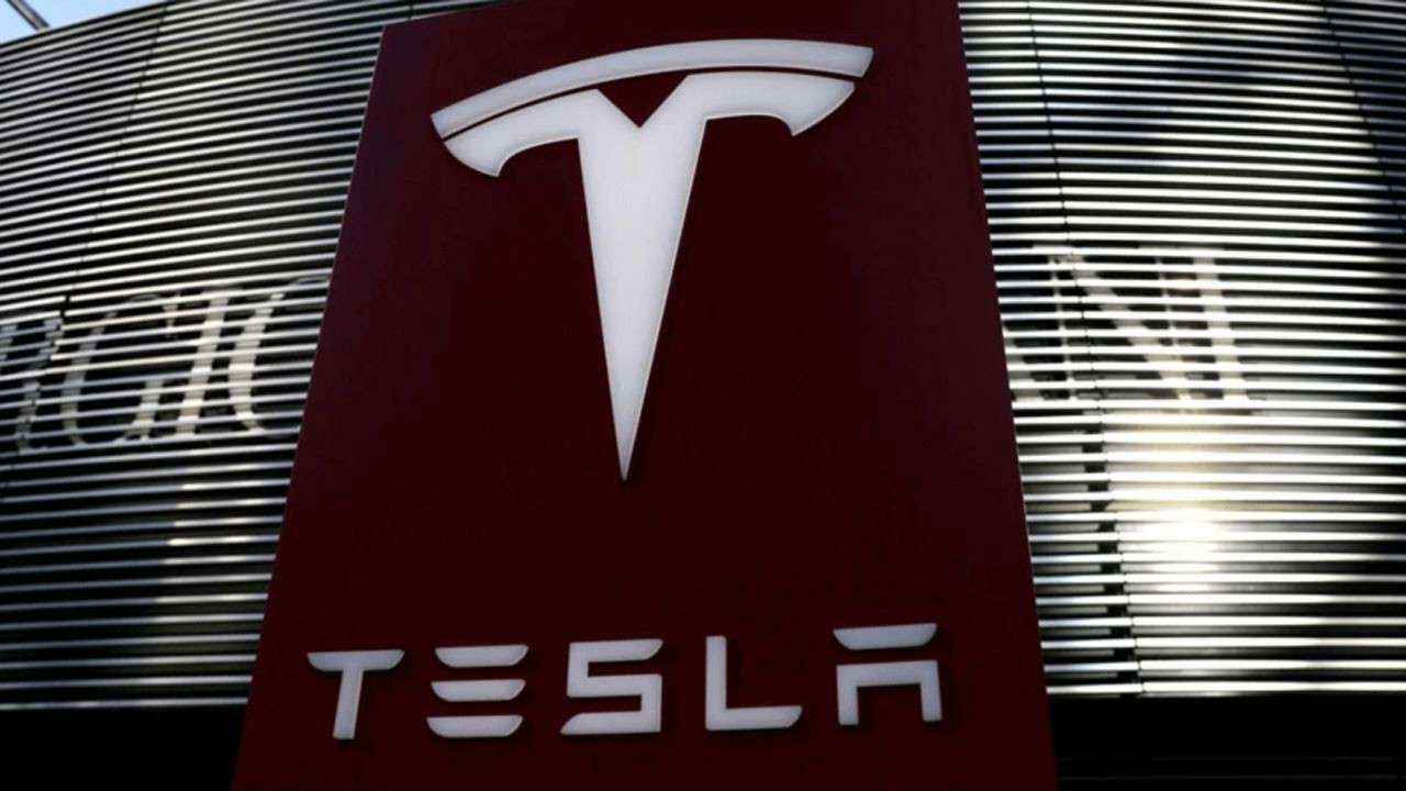 Elan Musk: Tesla'yı Teksas'a taşıyacağız