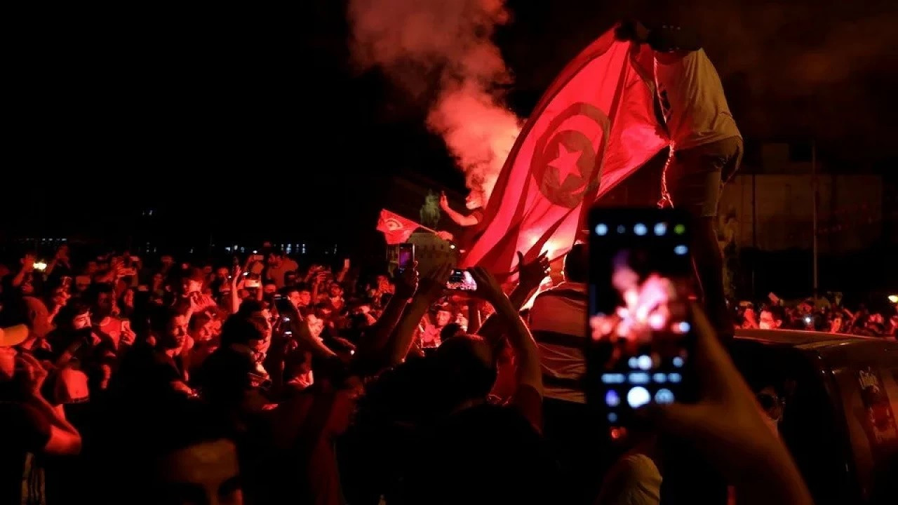 Tunus'ta halk seçimi boykot etti, sandığa gitmedi