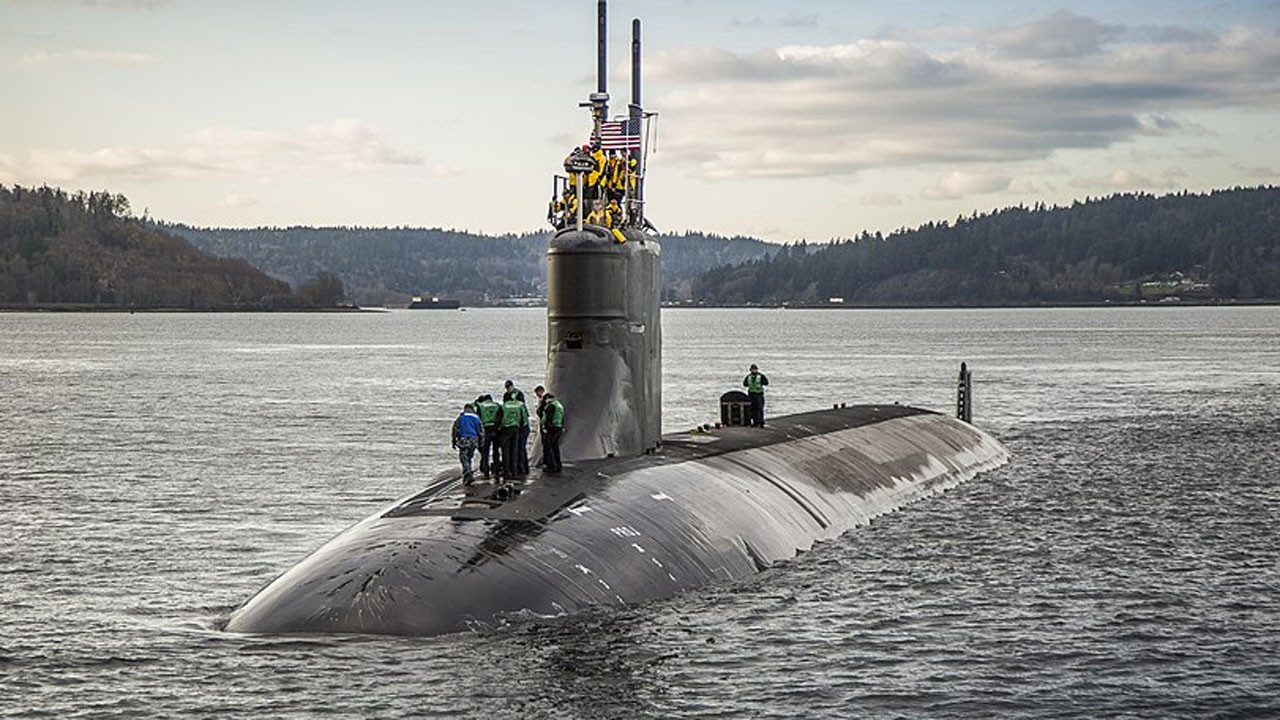 Nükleer denizaltı tasarımlarını FBI ajanına satmak isterken yakalandı
