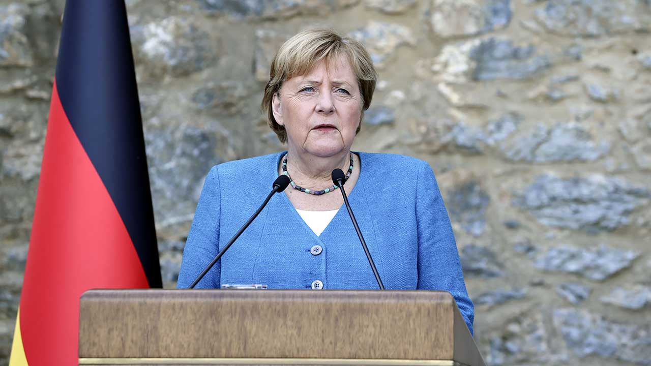 Merkel: Almanya ve Türkiye göçmen sorununu tek başına çözemez