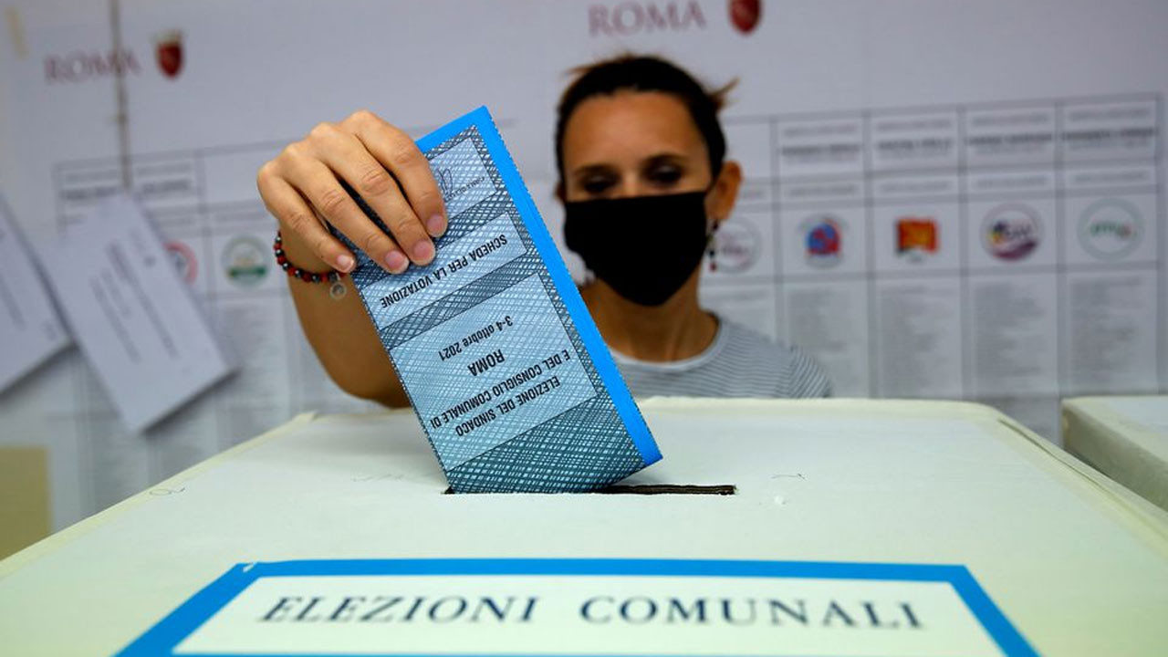 İtalya'da kısmi yerel seçimlerden merkez sol zaferle çıktı