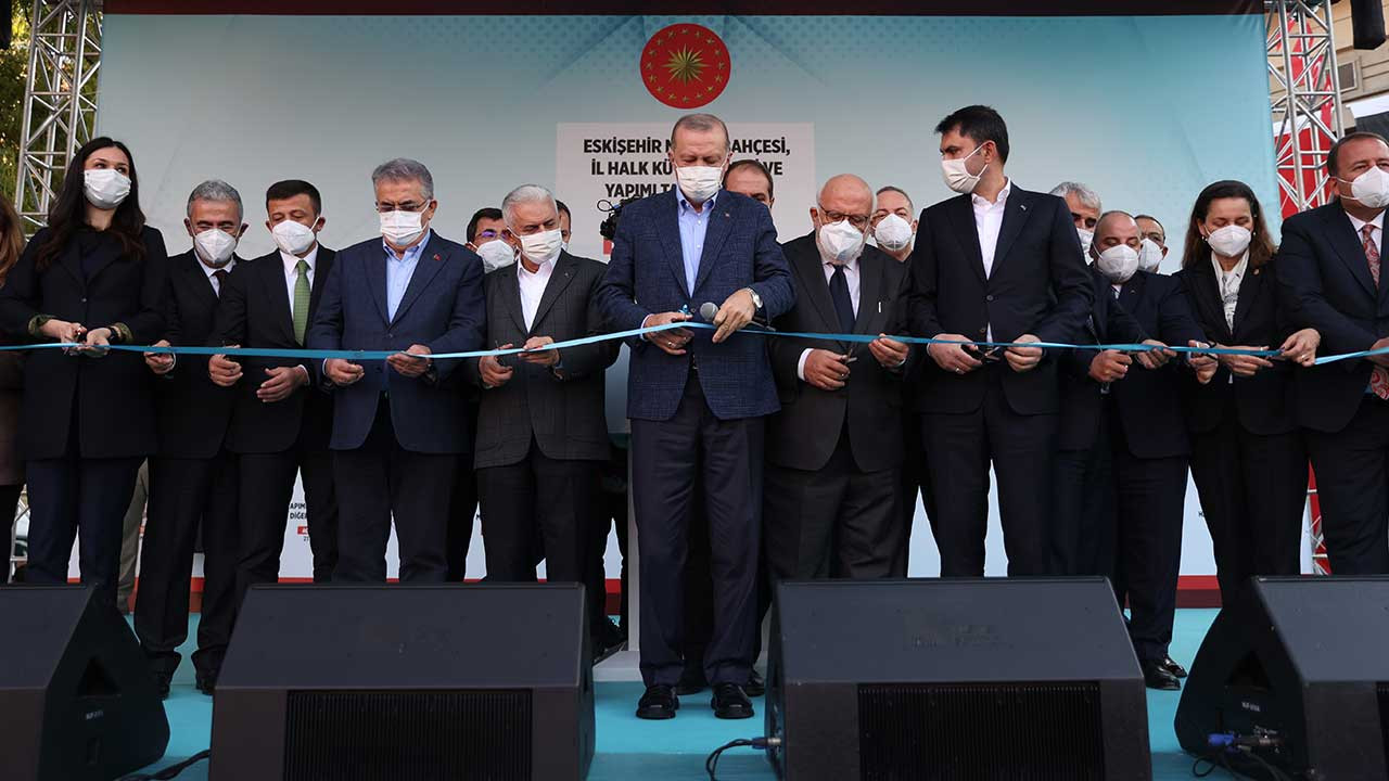 Cumhurbaşkanı Erdoğan, Eskişehir'de 106 eserin toplu açılışını yaptı