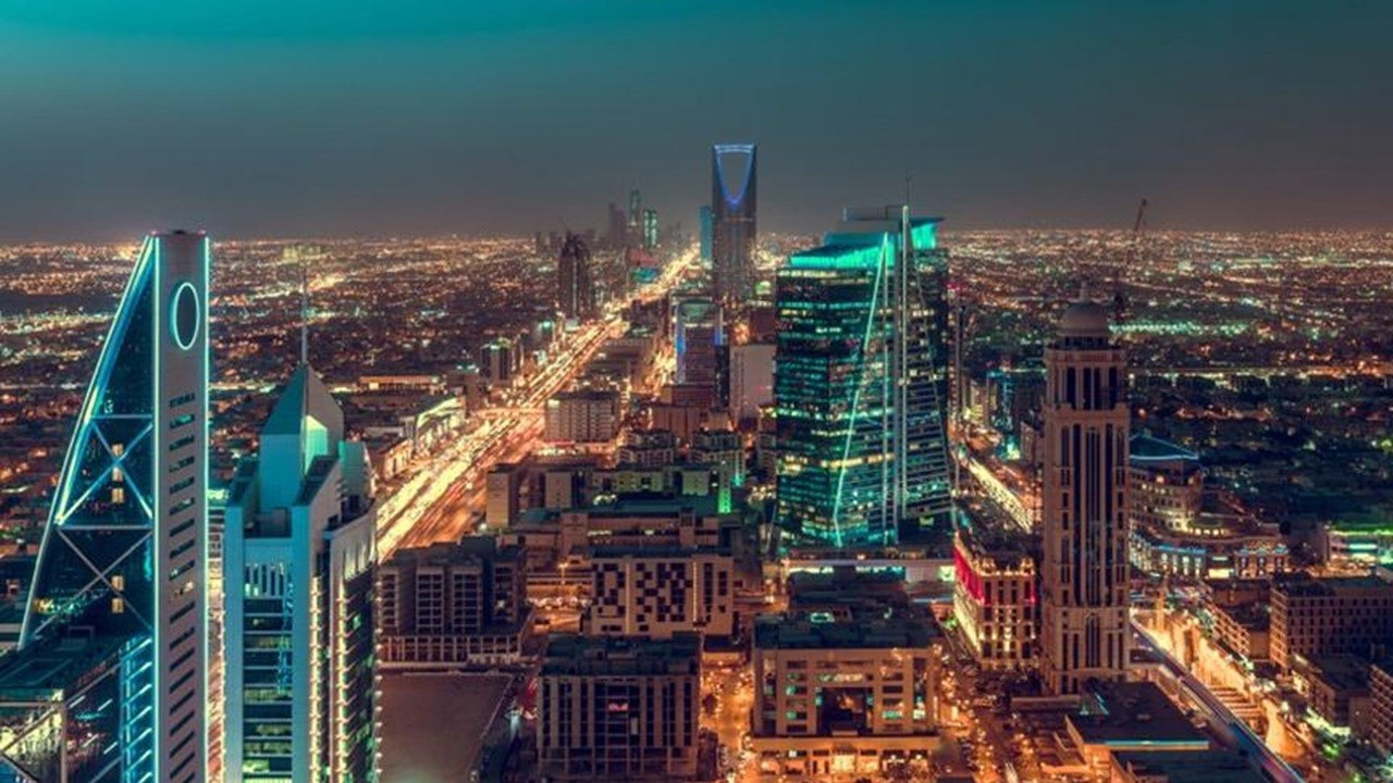 44 uluslararası şirket, bölgesel merkezlerini Riyad'a taşıdı