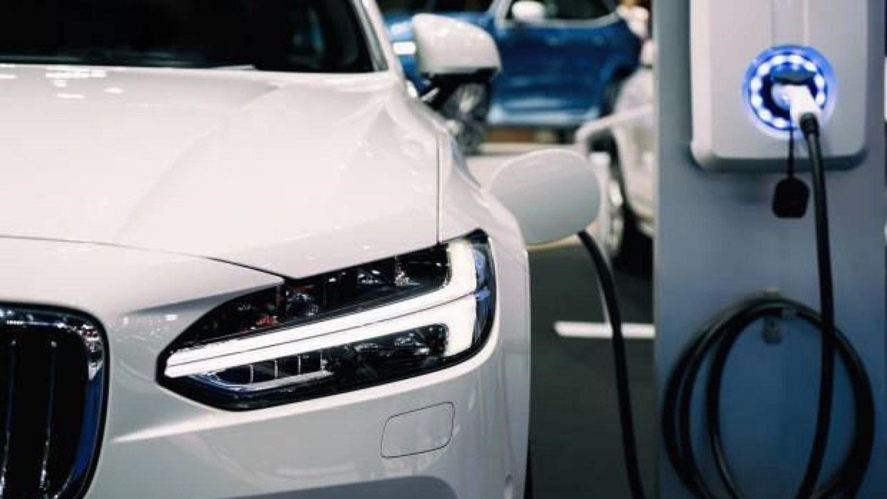 Çin, elektrikli araçlar için vergi muafiyetini uzatıyor