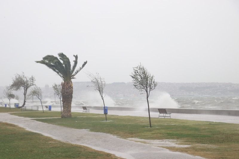 İzmir'de fırtına: Deniz taştı - Sayfa 4