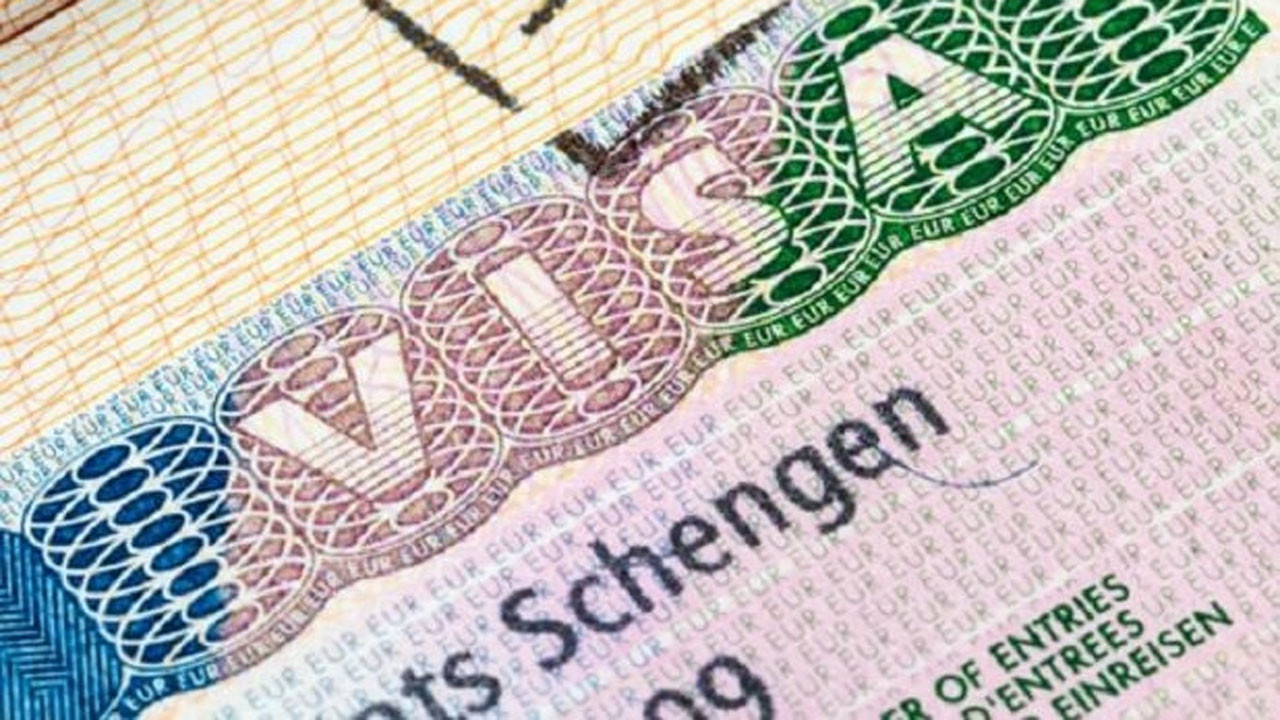 AB ülkeleri Schengen reddinden 130 Milyon Euro'luk gelir elde etti