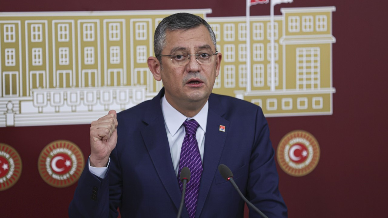 CHP'li Özel, swap anlaşmalarını Meclis gündemine taşıdı