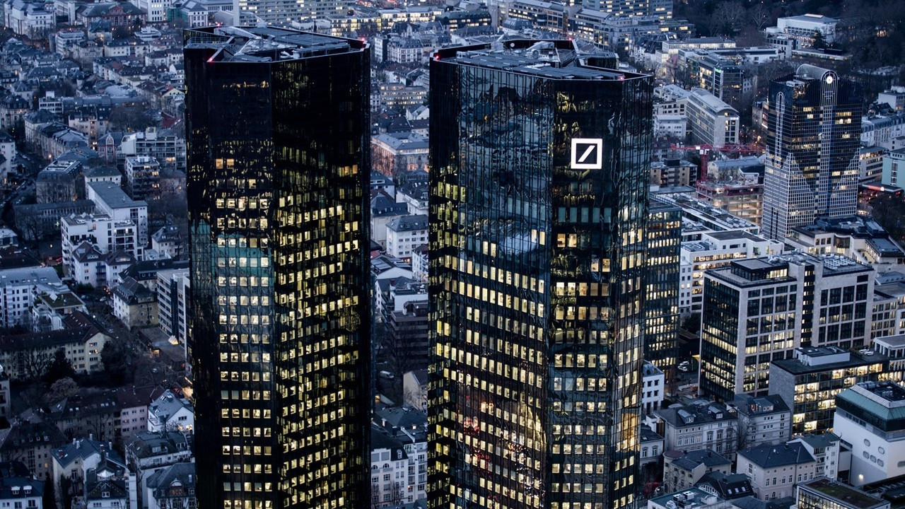 Deutsche Bank'a danışmanlık izni