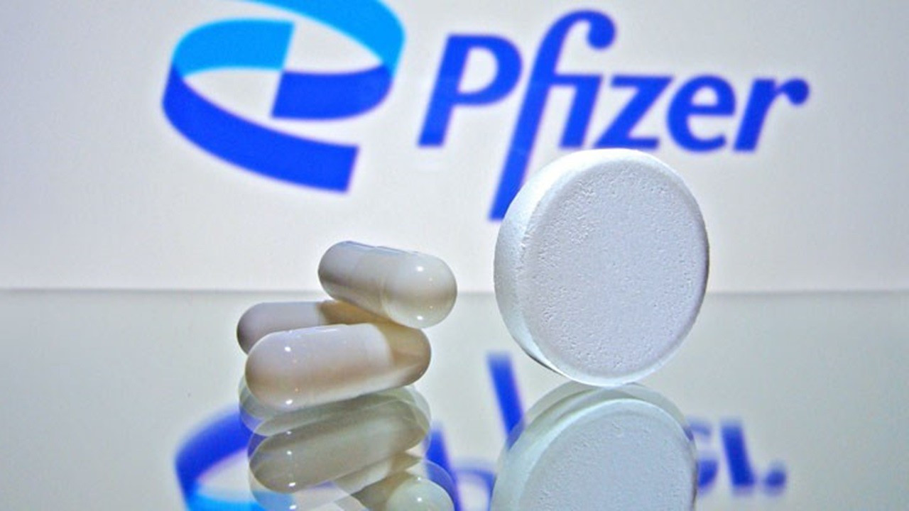 AB’den Pfizer'in COVID-19 ilacına onay