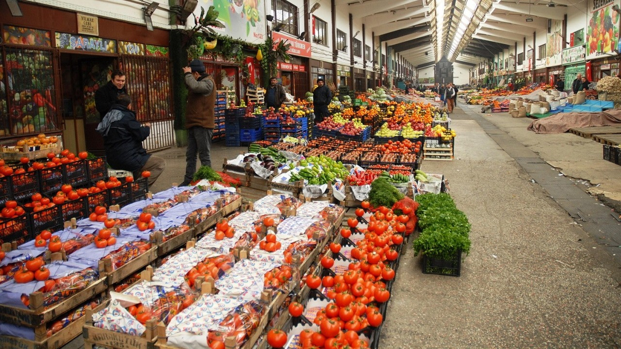 İstanbul'da sebze fiyatlarına kar zammı