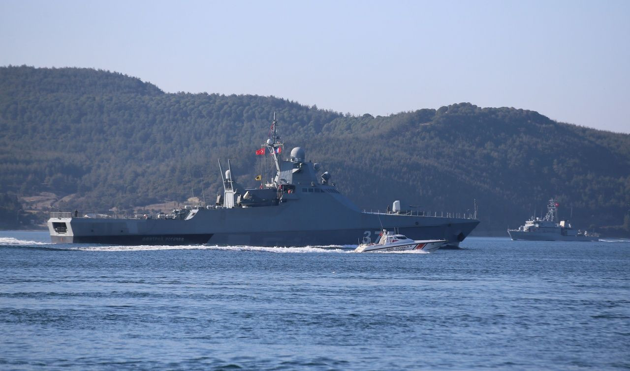 Rus askeri gemisi Çanakkale Boğazı'ndan geçti - Sayfa 3