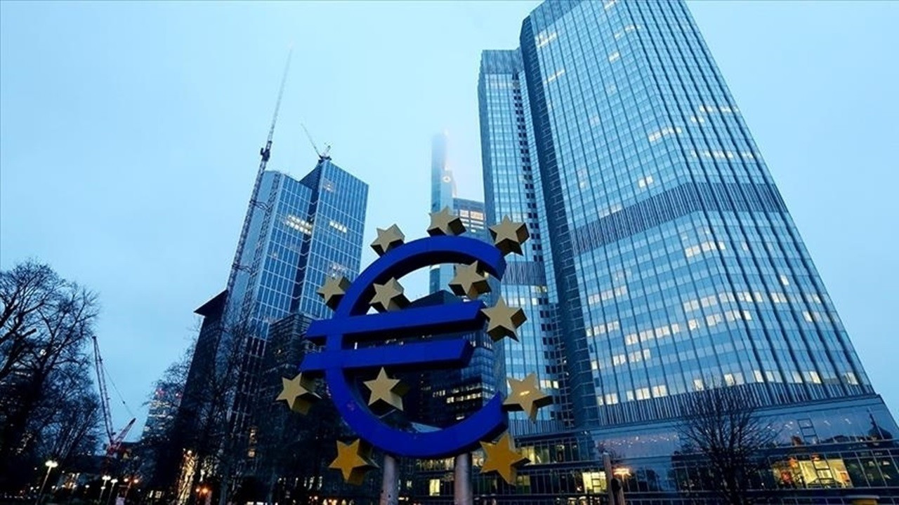 Euro Bölgesi, beklentilerin üzerinde büyüdü