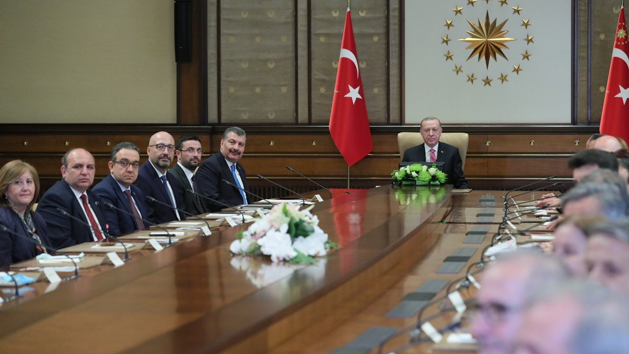 Cumhurbaşkanı Erdoğan açıkladı: Kapalı mekanlarda maske şartı kaldırıldı