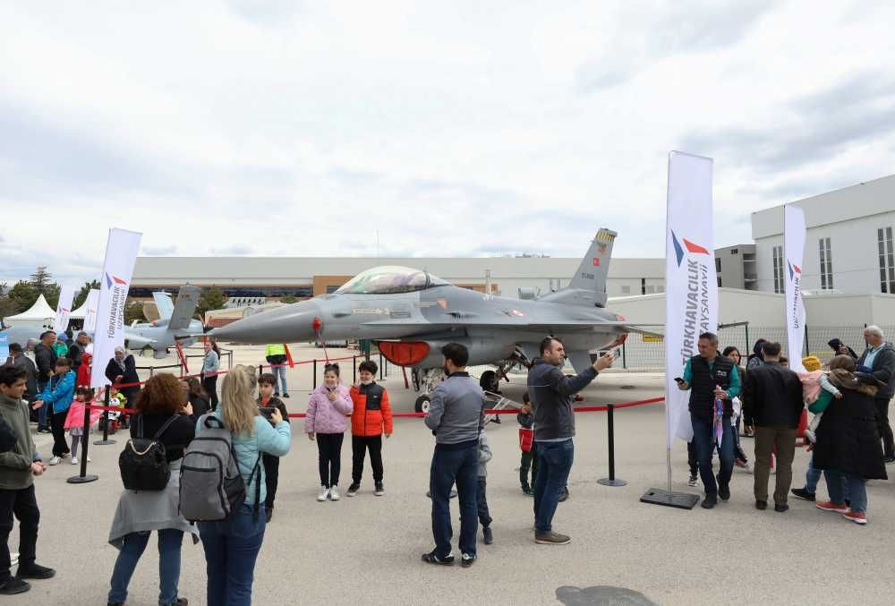 Hürkuş ve Atak, 19 Mayıs için havalandı Dünya Gazetesi