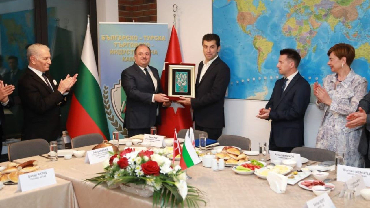 Bulgaristan Başbakanı Petkov, Türk iş insanları ile bir araya geldi