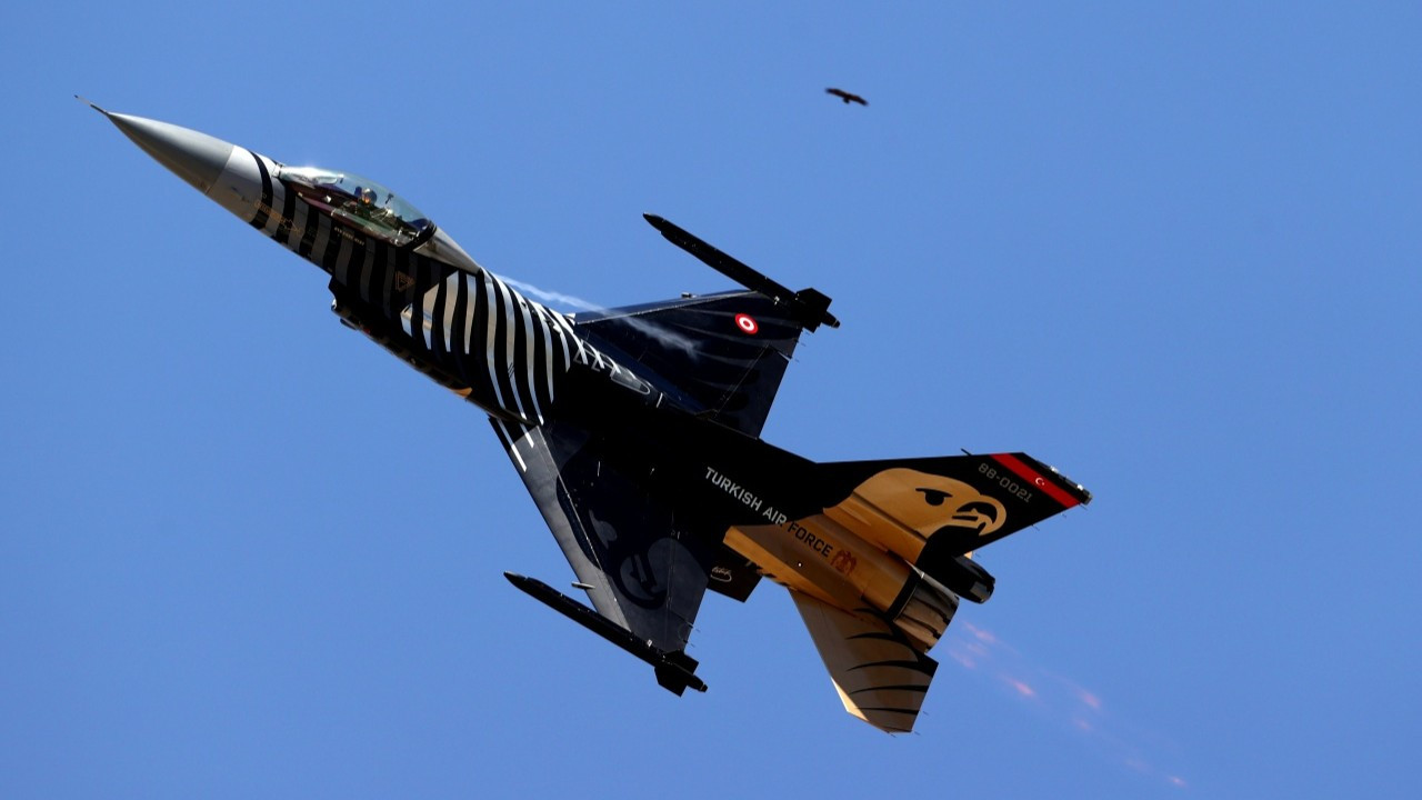 SOLOTÜRK, F-16 sınırlarını aştı