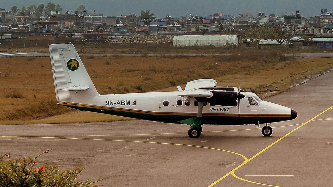 22 kişiyi taşıyan uçak kayboldu