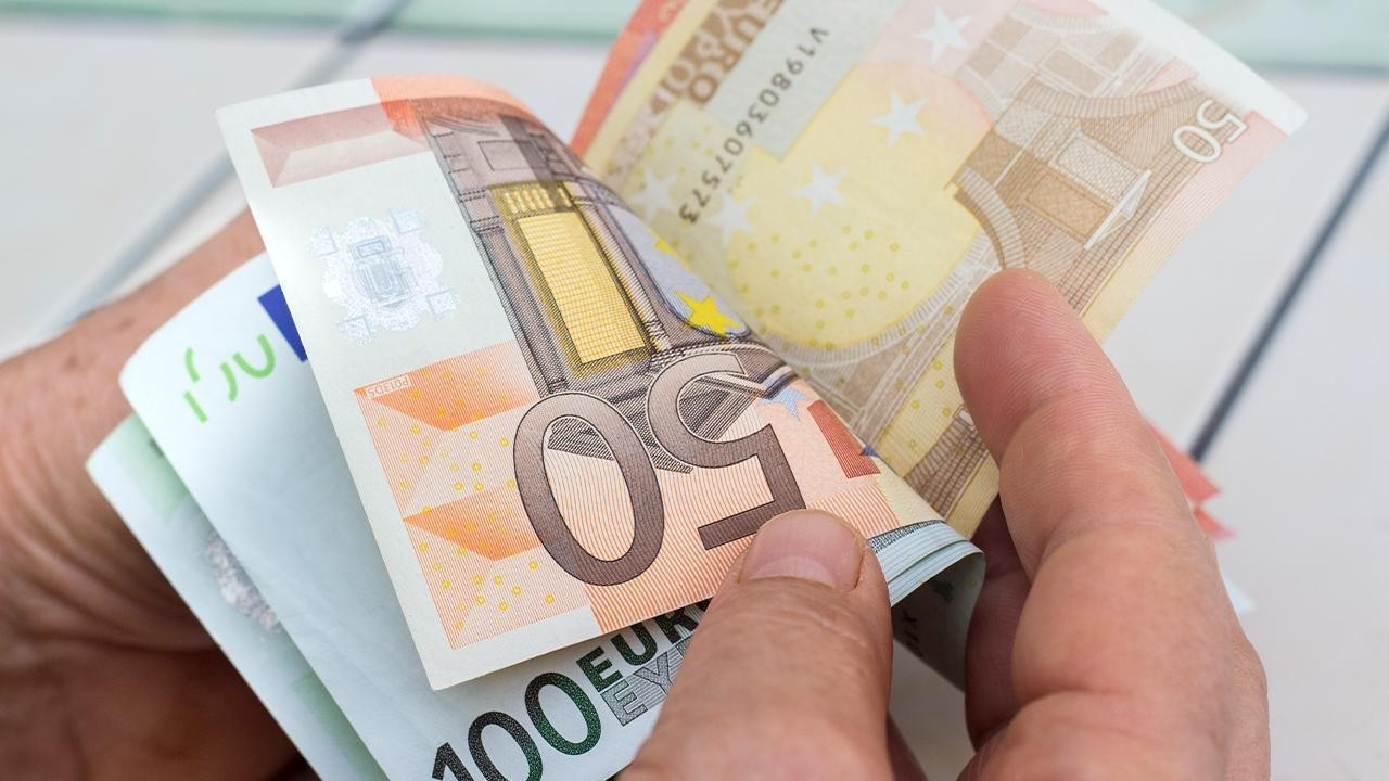 Euro için kader günü, dolar/TL 17.70'i gördü - Dünya Gazetesi
