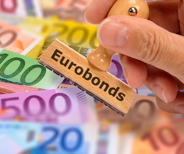 Eurobond fonları çöktü, tahvil fonlara nur yağdı