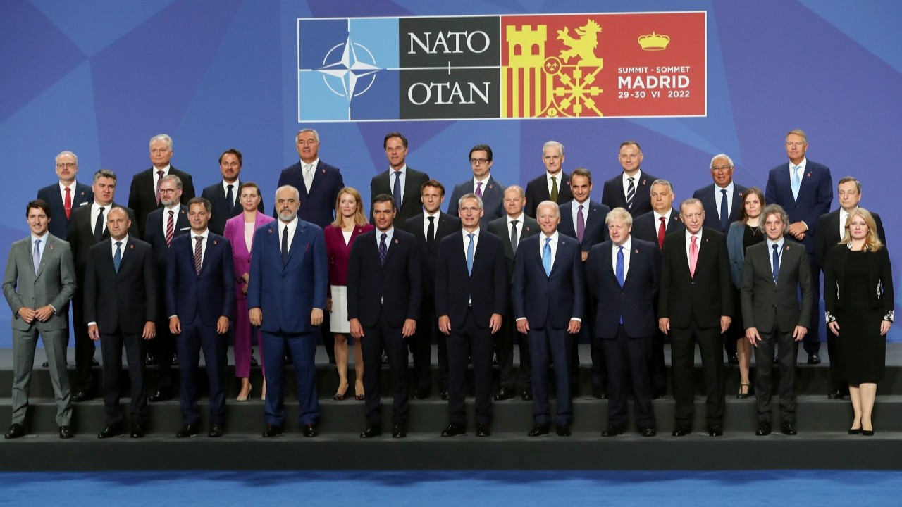 NATO liderleri zirve oturumlarına başladı