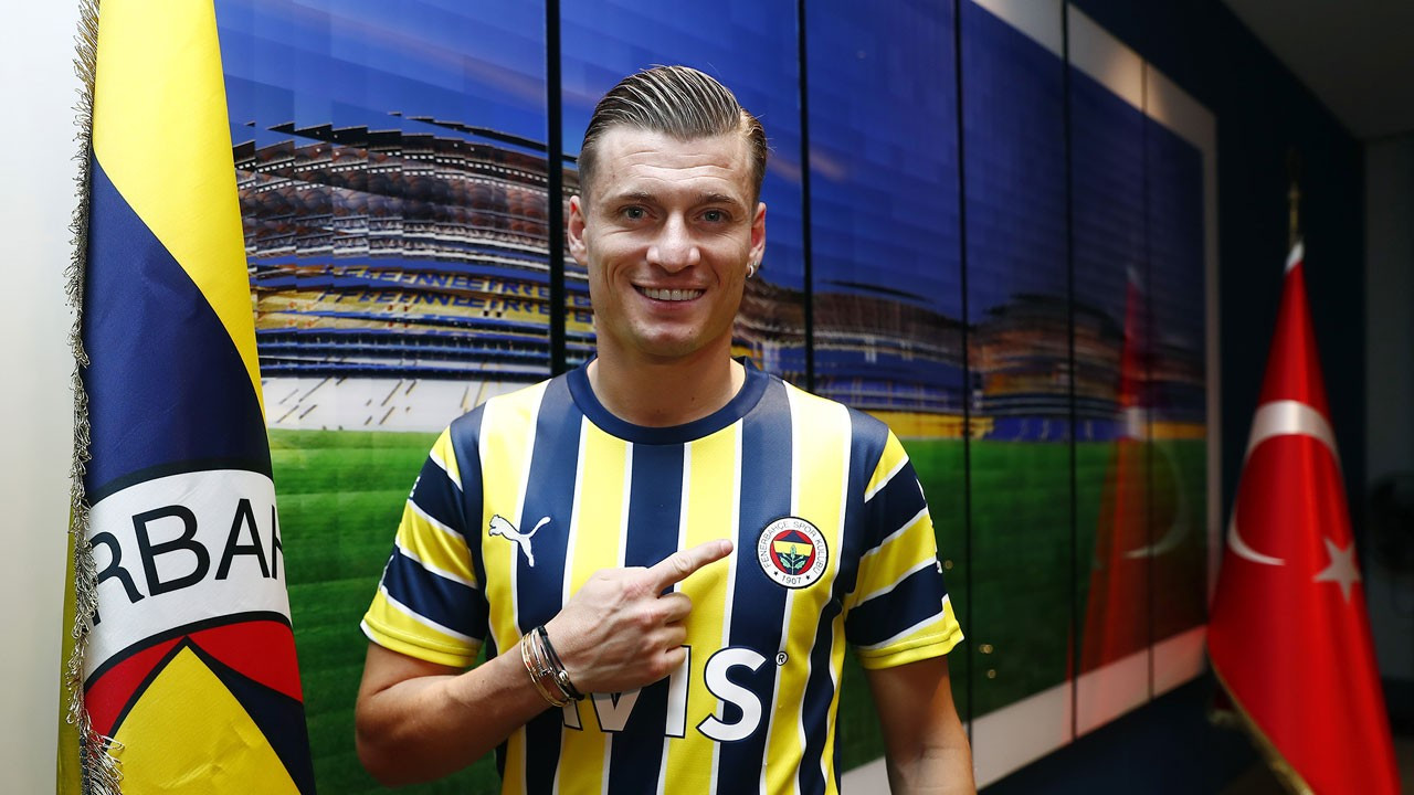 Fenerbahçe, Ezgjan Alioski ile 1 yıllığına anlaştı