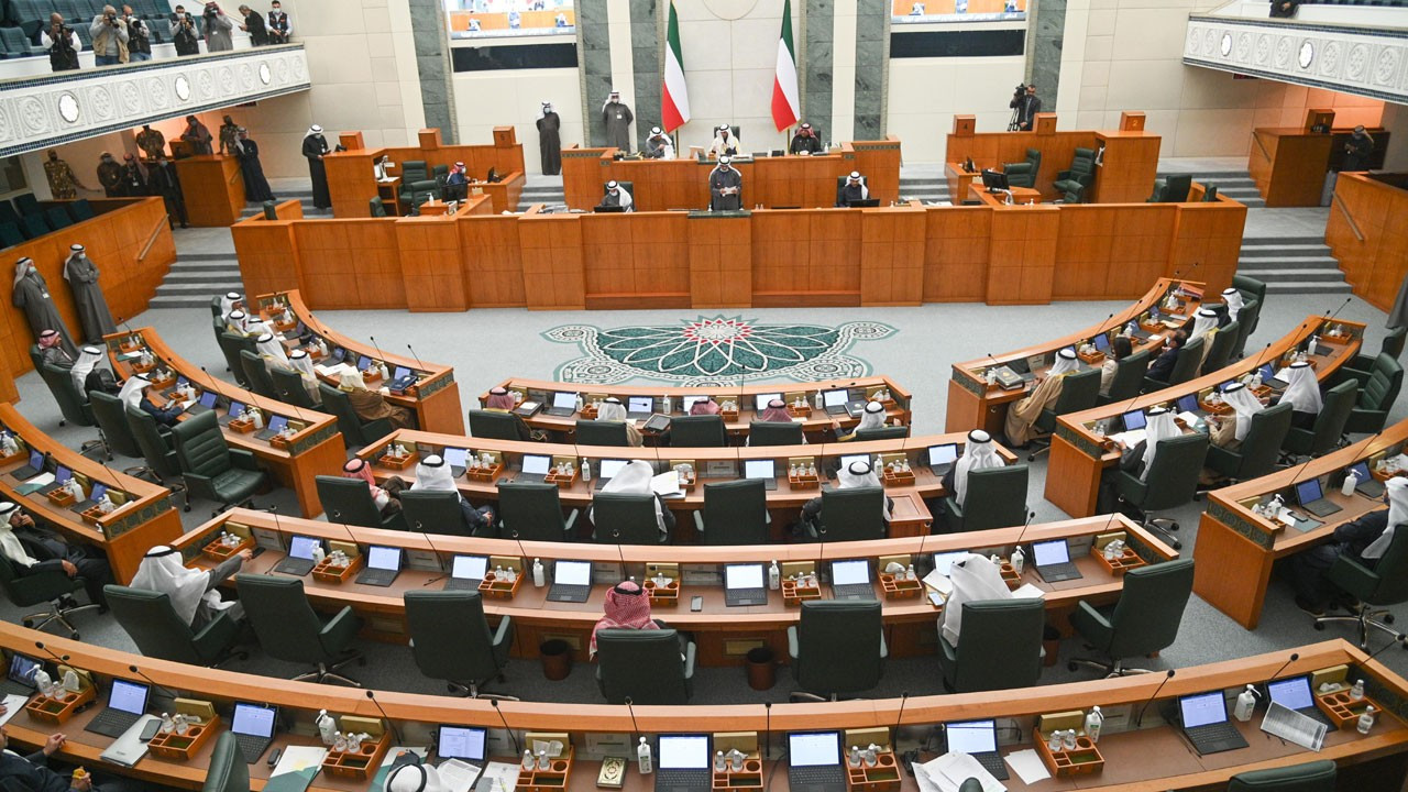 Kuveyt’te parlamento resmen feshedildi