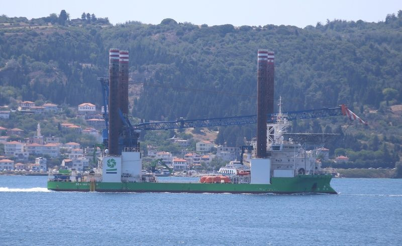 The giant 16 thousand gross ton platform passed through the Dardanelles - Page 4