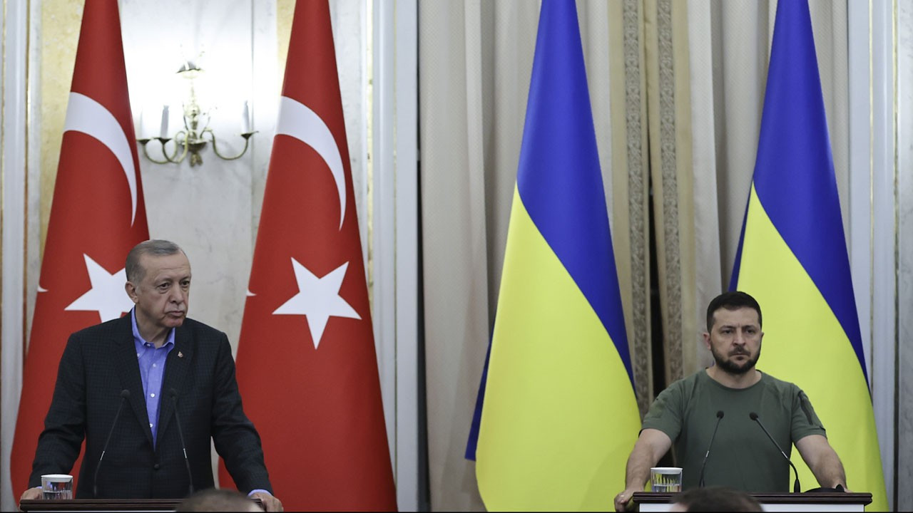 Erdoğan ve Zelenskiy, tahıl ihracatı ve Zaporijya'yı görüştü