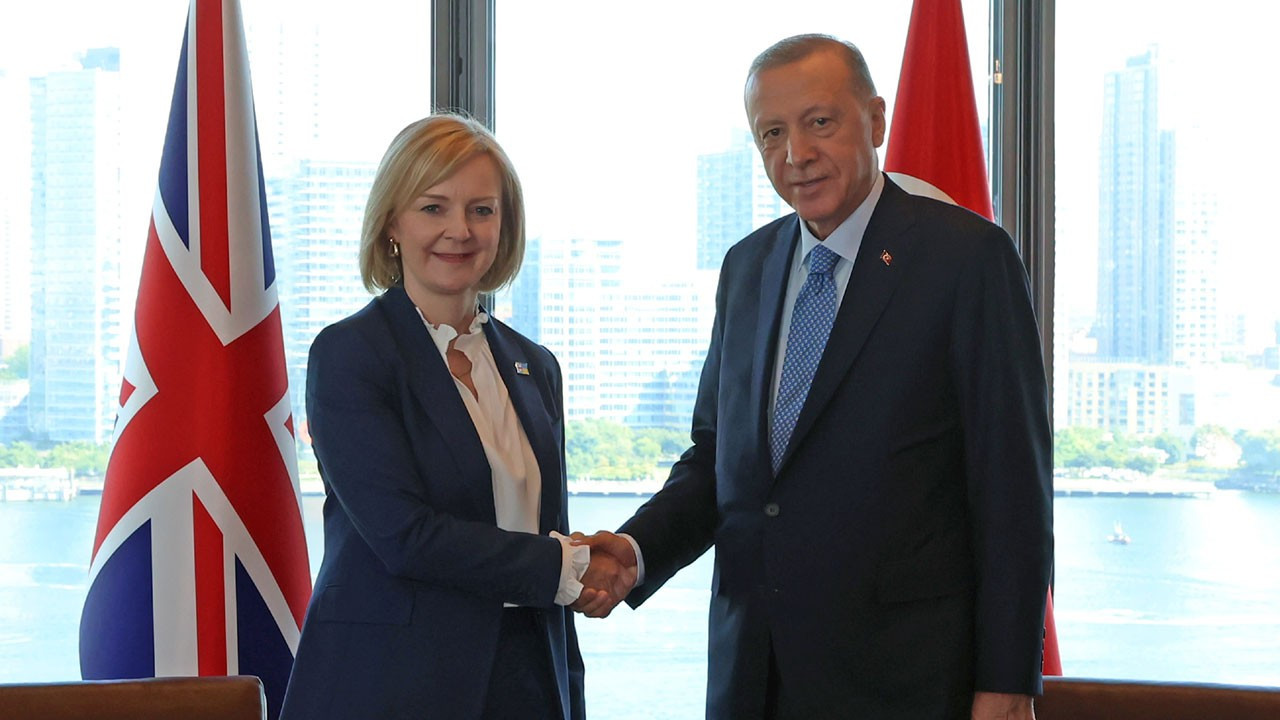 Cumhurbaşkanı Erdoğan İngiltere Başbakanı Truss'ı kabul etti