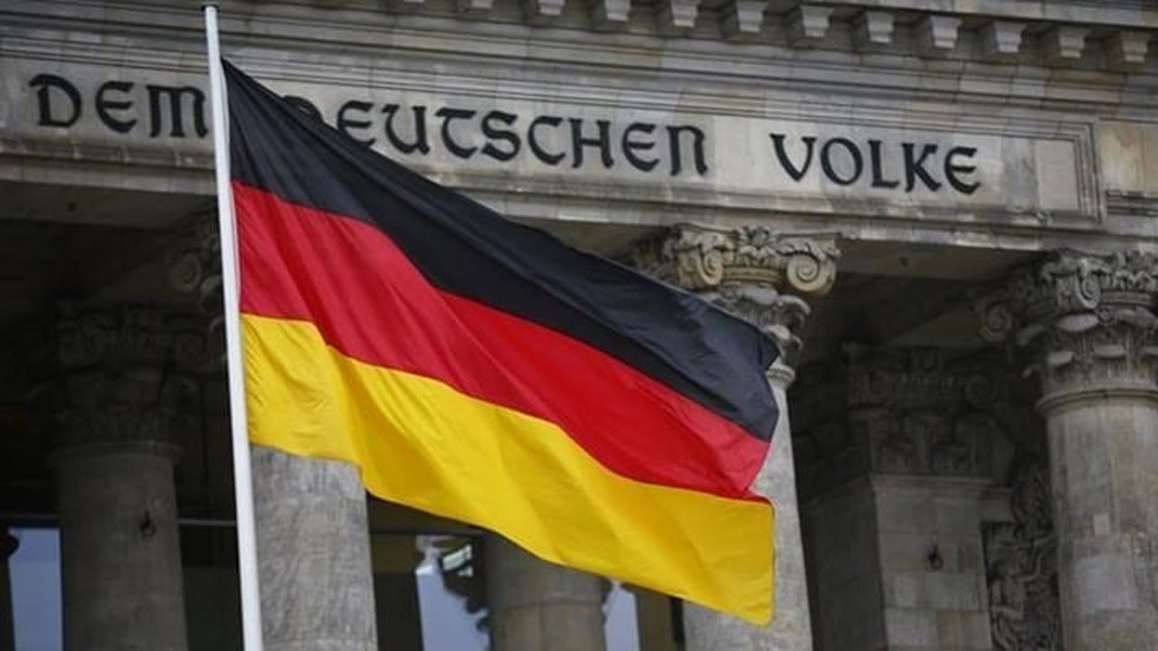 Almanya'da iş dünyasının ekonomiye güveni zayıflıyor