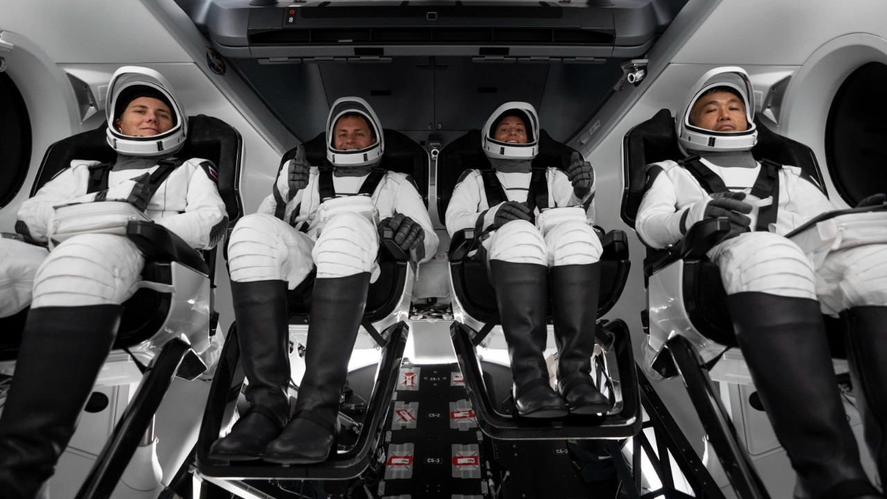 SpaceX, ISS'ye 3 astronot ve 1 kozmonot gönderdi - Dünya Gazetesi