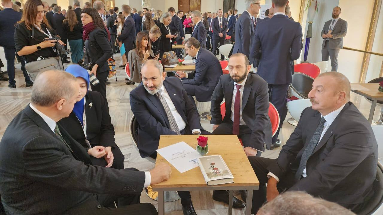 Erdoğan, Aliyev ve Paşinyan'dan üçlü görüşme