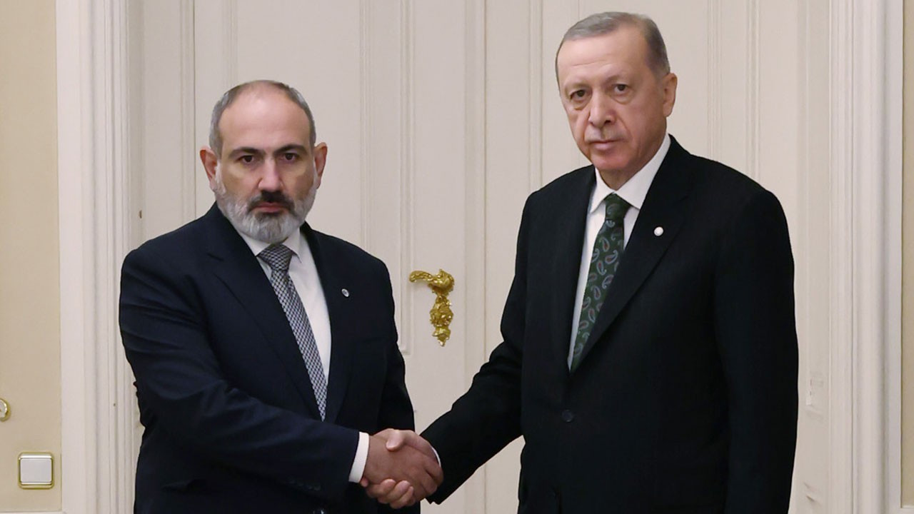 Erdoğan, Ermenistan Başbakanı Paşinyan ile telefonda görüştü
