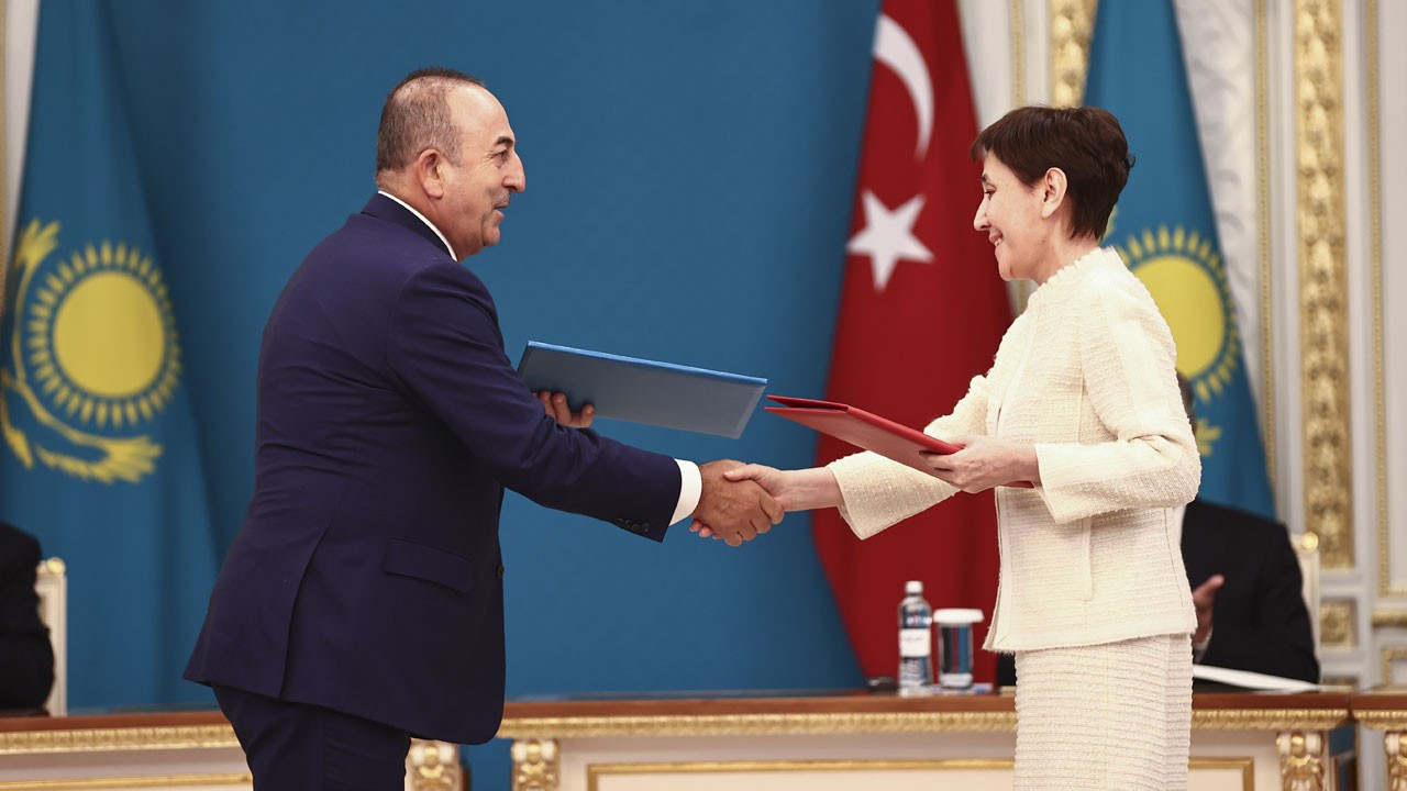 Kazakistan'la 6 anlaşma imzalandı