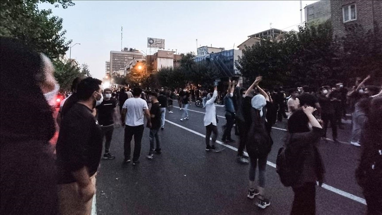 İran'daki protestolarda ölenlerin sayısı yükseldi